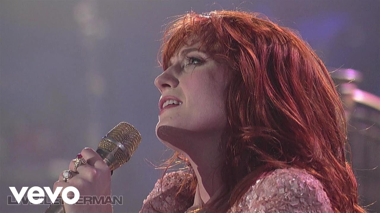 Florence + The Machine - Dog Days Are Over (Live On Letterman) - Youtube